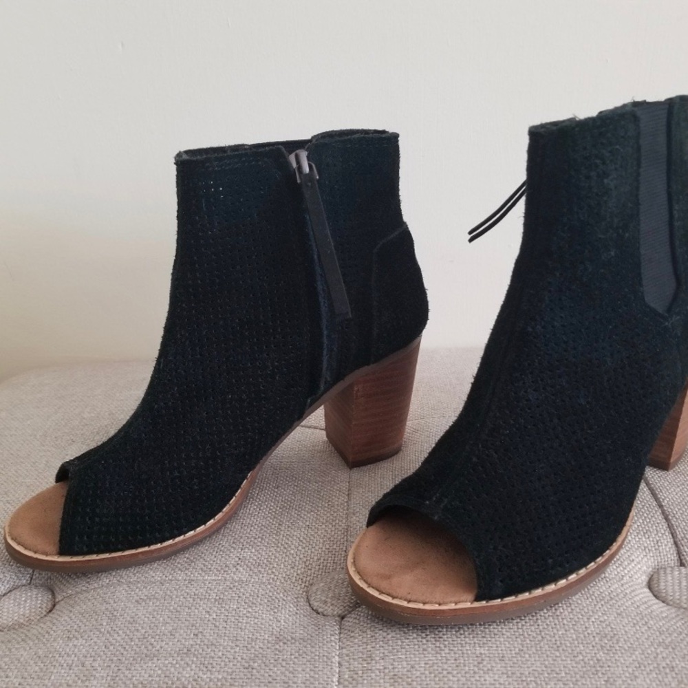 Tom’s Peep Toe Booties